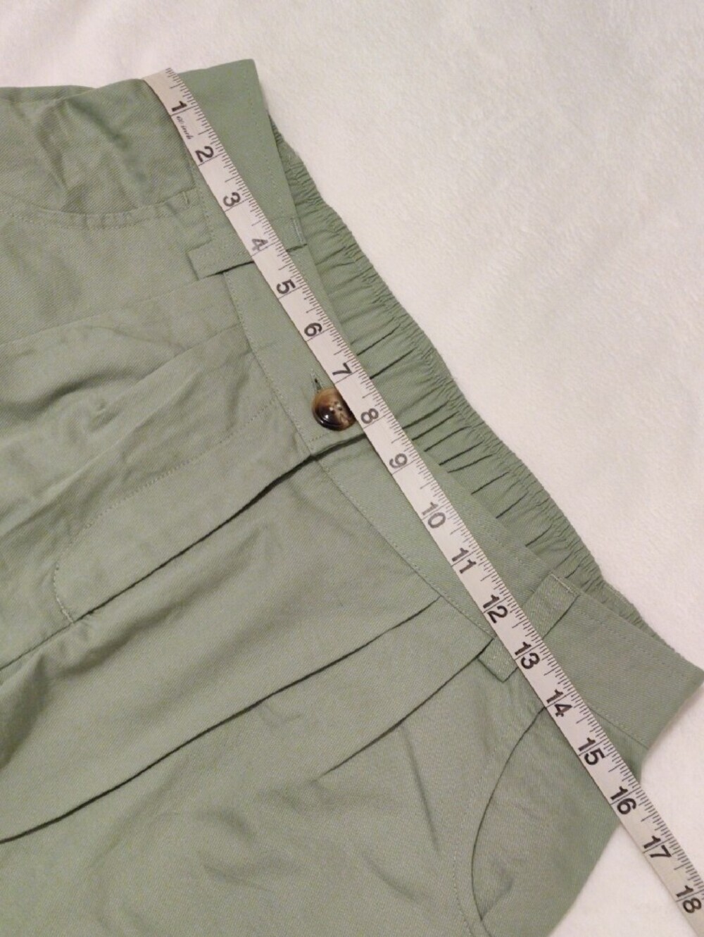 HALARA Light Sage Elastic-Cuff Chino Pants - Picture 5 of 13